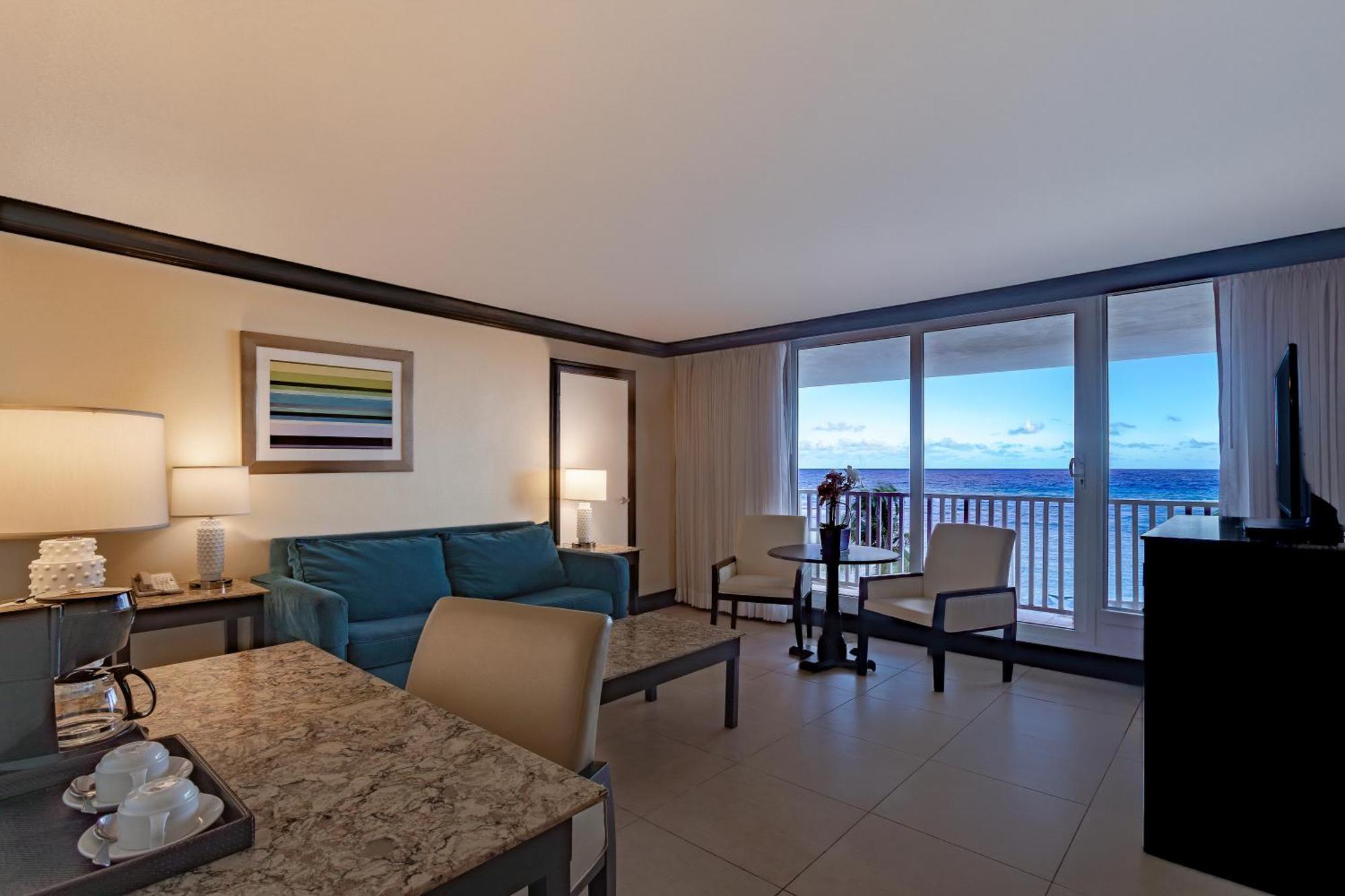 Privileged One Bedroom Suite Ocean Front